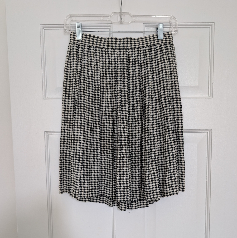Vintage Black and White Checkered Pleated Skirt